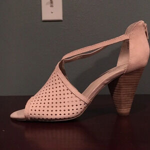 NWOB Seychelles Suede Sandals - NEVER WORN!!